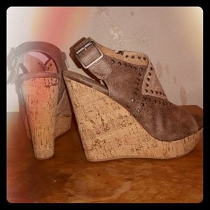 Peep toe wedges size 8
